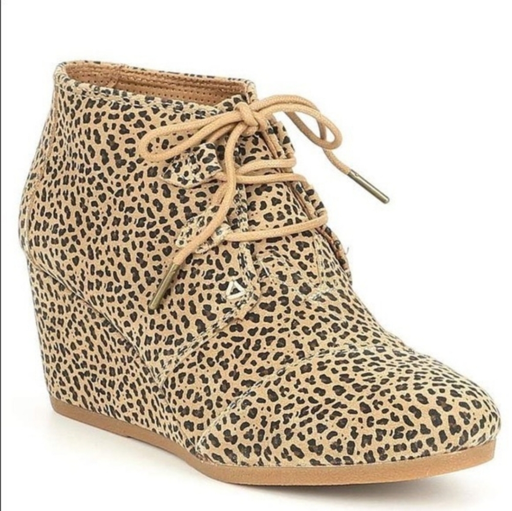 Tom's Kala Cheetah Suede Desert Boot